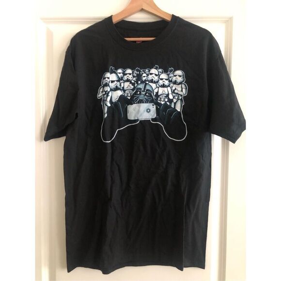 Star Wars Storm Trooper x Darth Vader Selfie Tshirt Men’s Size Large - Picture 1 of 2
